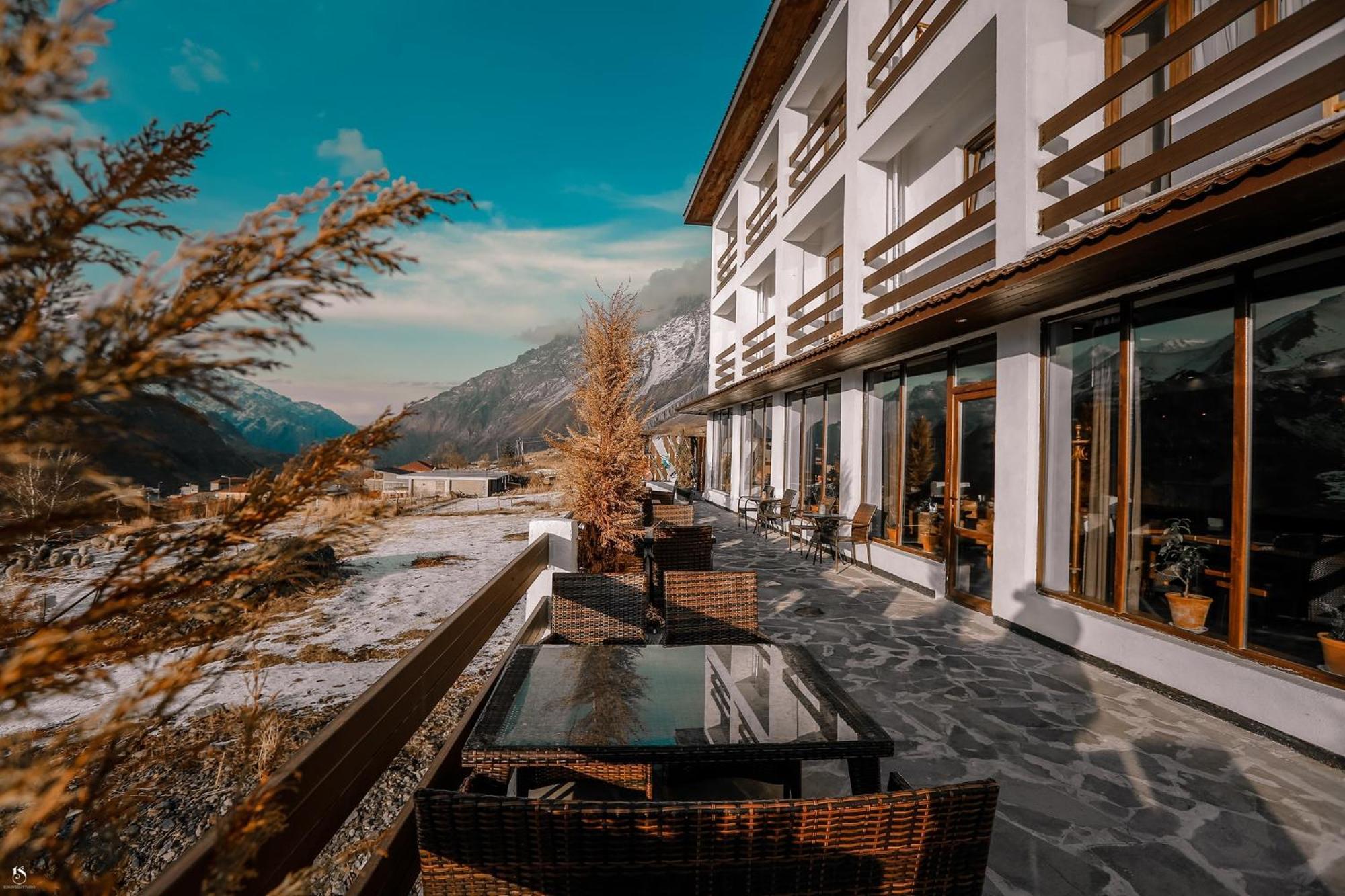 Alpine Lounge Boutique Hotel Stepantsminda Exterior photo